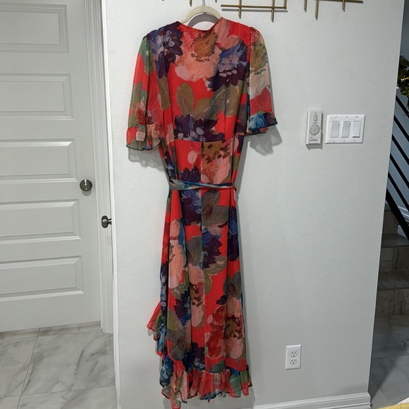 NWT Asos Hope and Ivory wrap midaxi dress in mixed floral , size 8 - Picture 5 of 6